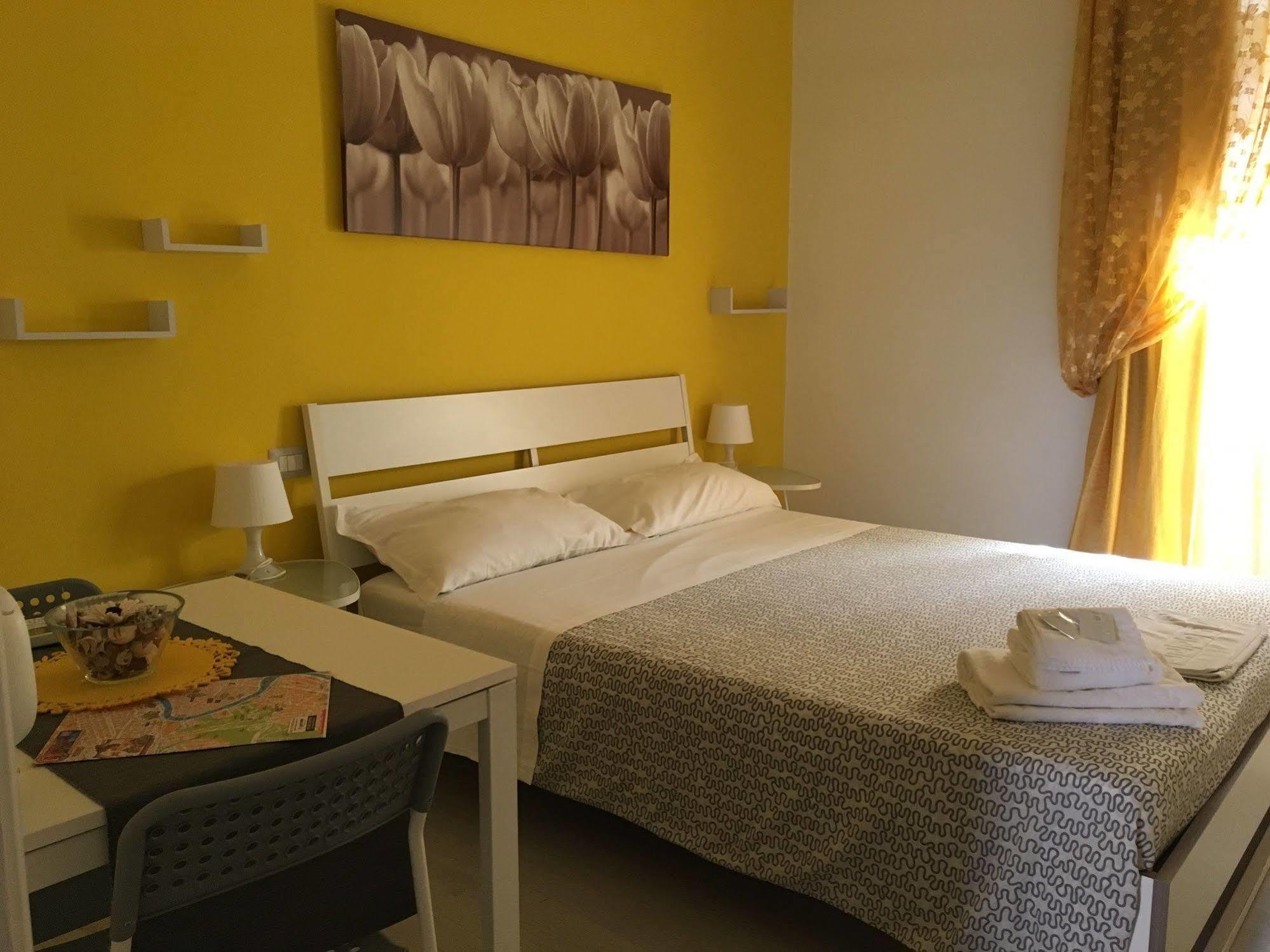 Sunrise B&B Roma Екстер'єр фото